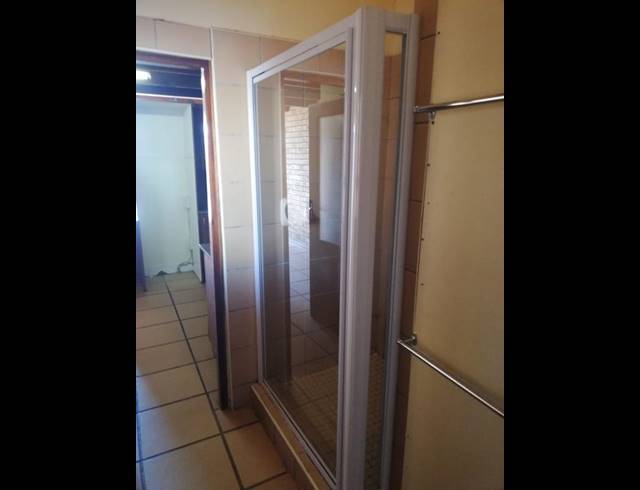 1 BEDROOM PROPERTY TO RENT IN DASSIE RAND